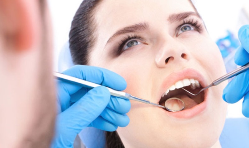 Bọc răng sứ bị viêm lợi - Dấu hiệu, nguyên nhân và cách khắc phục 7 bọc răng sứ bị viêm lợi